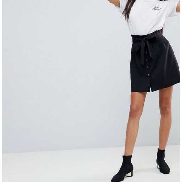 ASOS Black Tailored Paper Bag Waist Skirt NWOT - Picture 3 of 4